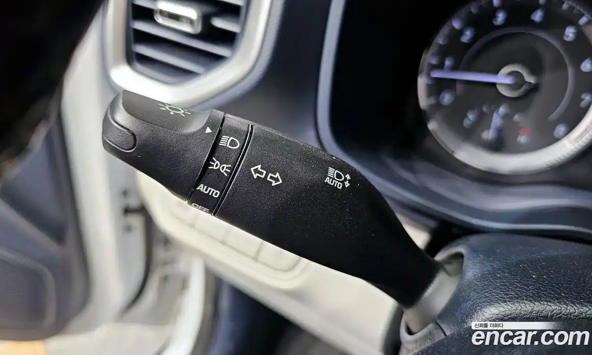 Hyundai Venue 2021 1.6 Автомат в Москве № 5130, фото 3