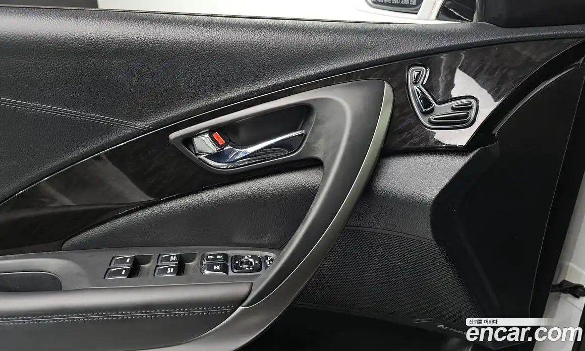 Hyundai Grandeur 2016 2.4 Автомат в Москве № 87717, фото 11