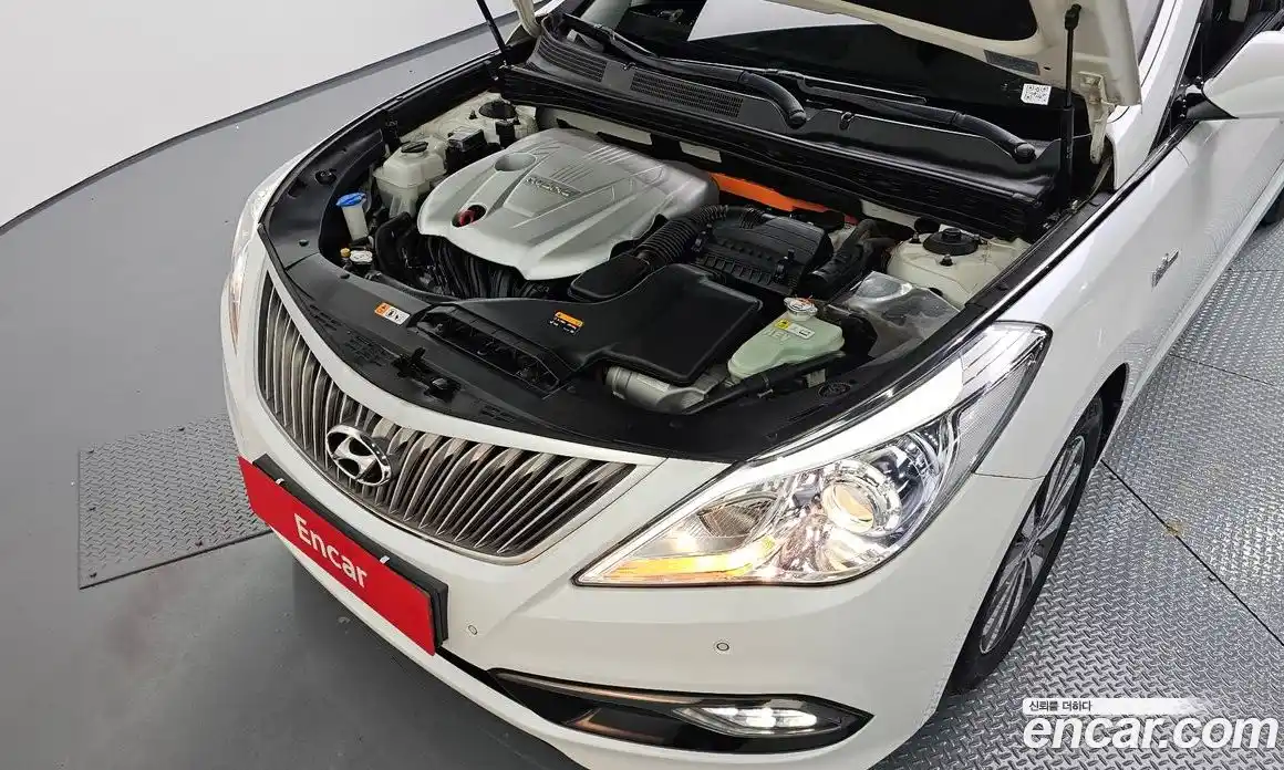 Hyundai Grandeur 2016 2.4 Автомат в Москве № 87717, фото 14