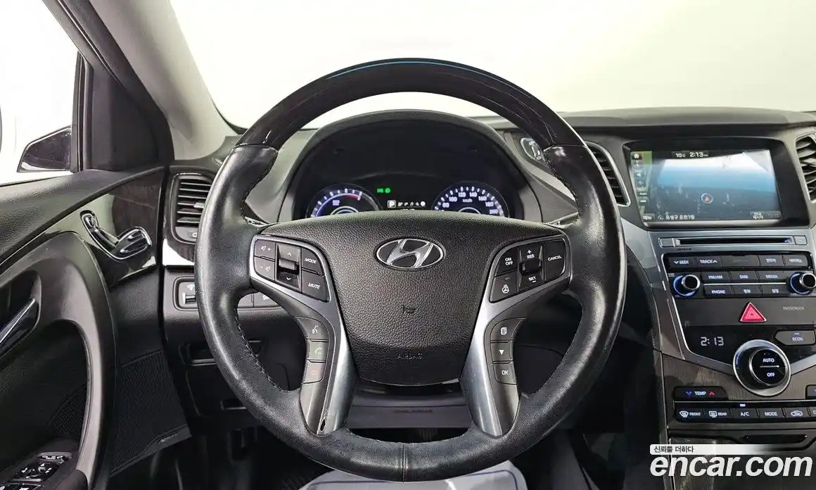 Hyundai Grandeur 2016 2.4 Автомат в Москве № 87717, фото 18