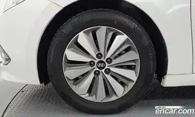 Hyundai Grandeur 2016 2.4 Автомат в Москве № 87717, миниатюра 9