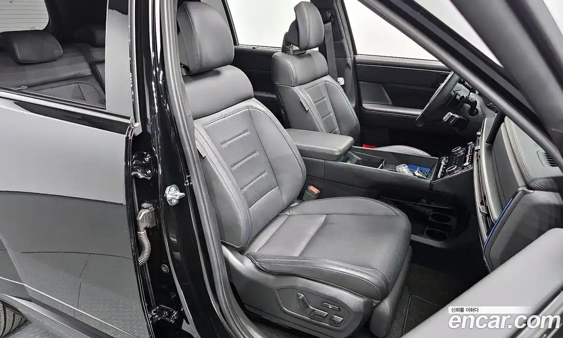 Hyundai Santa Fe 2024 2.5 Автомат в Москве № 107821, фото 1