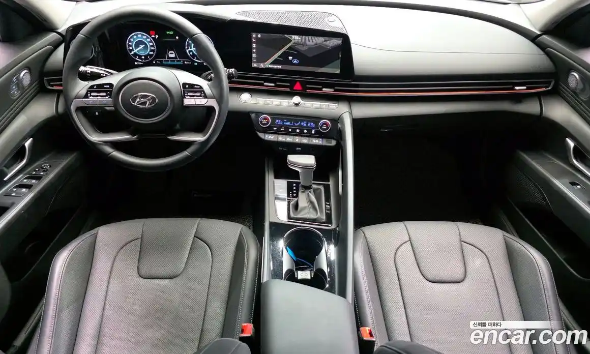 Hyundai Avante 2023 1.6 Автомат в Москве № 108694, фото 6