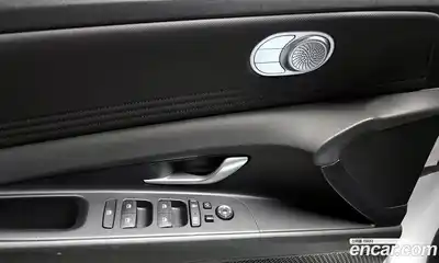 Hyundai Avante 2023 1.6 Автомат в Москве № 108694, миниатюра 7