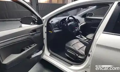 Hyundai Avante 2016 1.6 Автомат в Москве № 109835, миниатюра 4