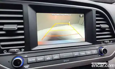 Hyundai Avante 2016 1.6 Автомат в Москве № 109835, миниатюра 6