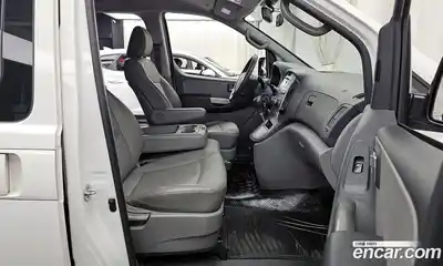 Hyundai Starex 2016 2.5 Автомат в Москве № 123418, миниатюра 3