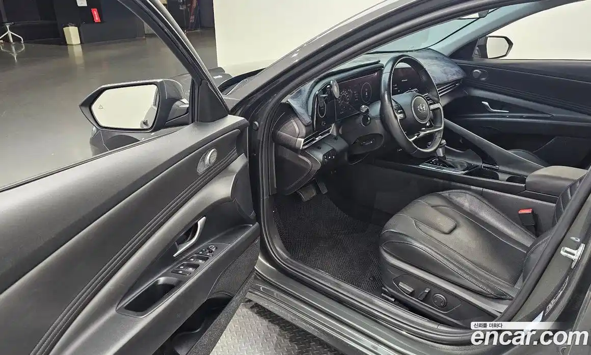 Hyundai Avante 2023 1.6 Автомат в Москве № 123737, фото 11