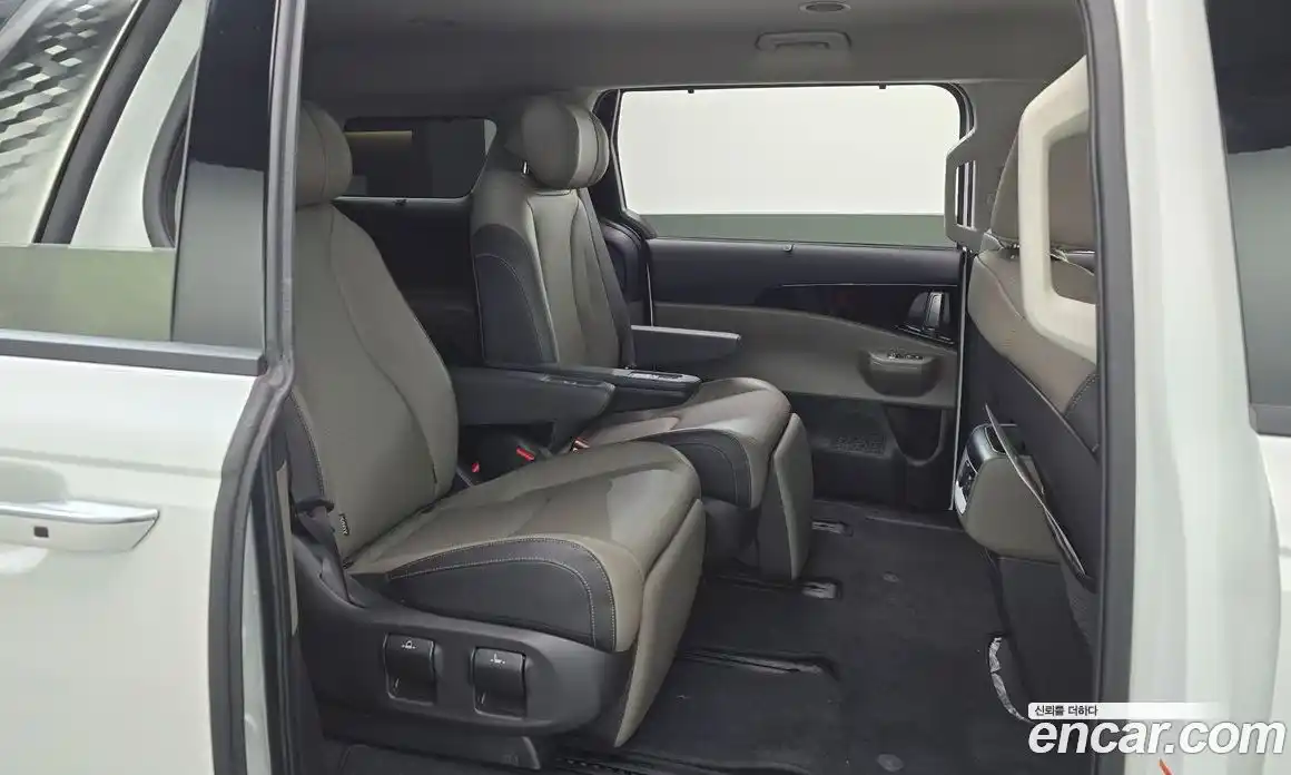 Kia Canival 2025 2.2 Автомат в Москве № 123959, фото 5