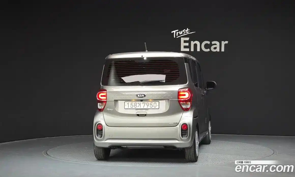 Kia Ray 2021 1.0 Автомат в Москве № 128766, фото 14