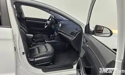 Hyundai Avante 2019 1.6 Автомат в Москве № 130454, миниатюра 2