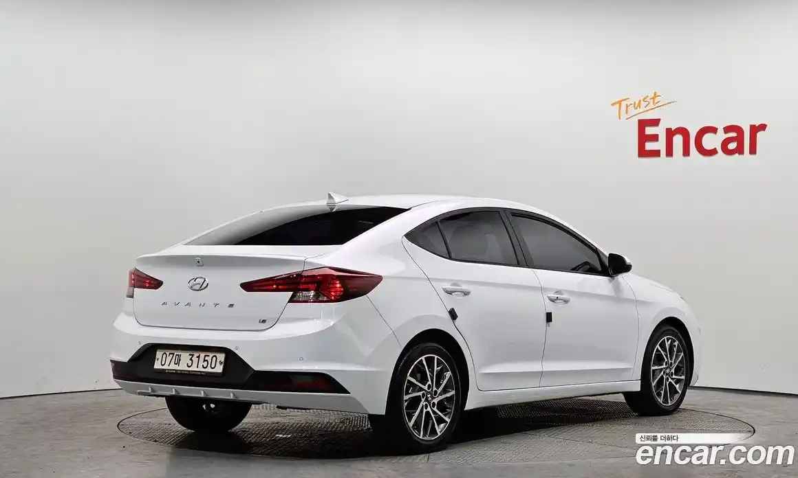 Hyundai Avante 2019 1.6 Автомат в Москве № 130454, фото 8