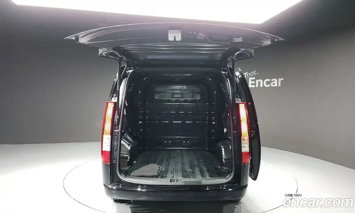 Hyundai Staria 2025 3.5 Автомат в Москве № 130674, фото 11