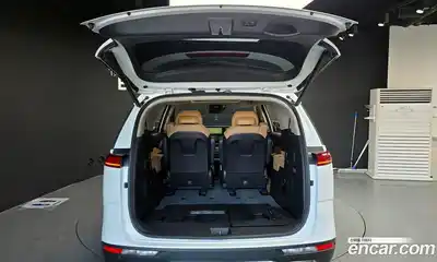 Kia Canival 2023 2.2 Автомат в Москве № 132999, миниатюра 9