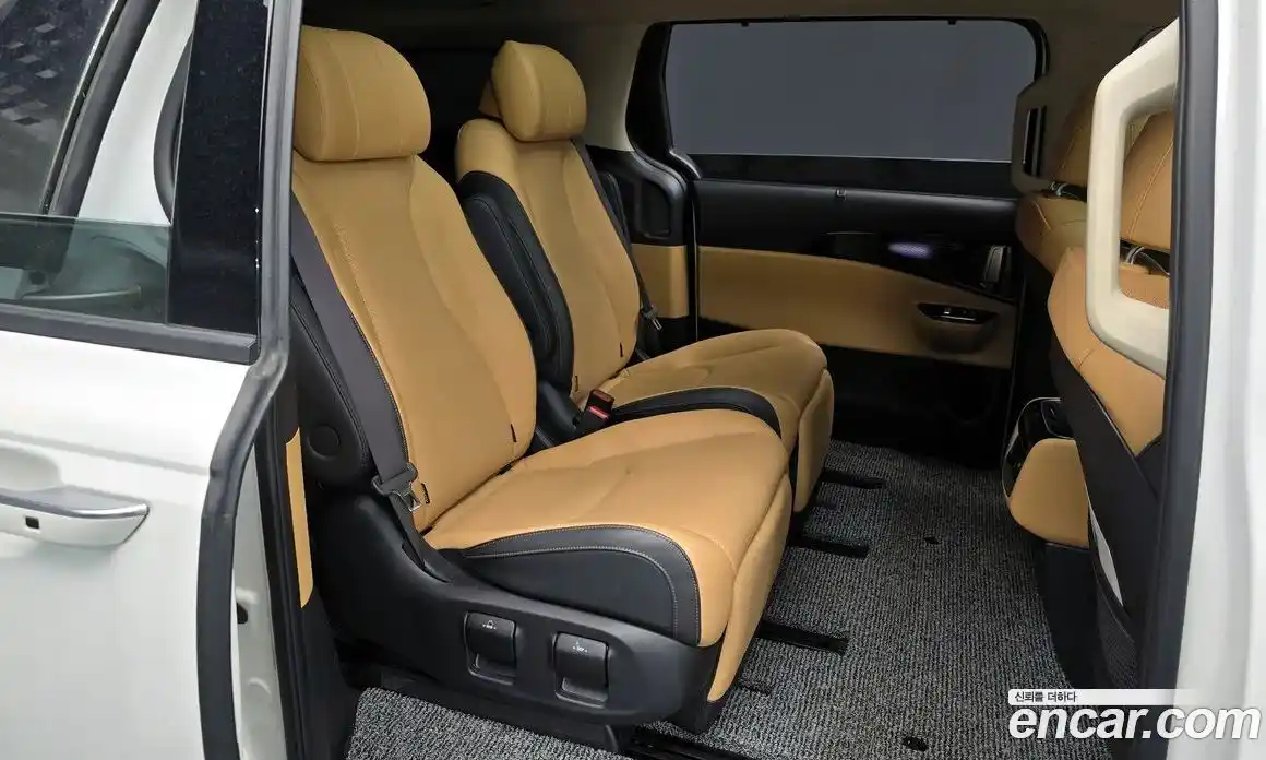 Kia Canival 2023 2.2 Автомат в Москве № 132999, фото 10