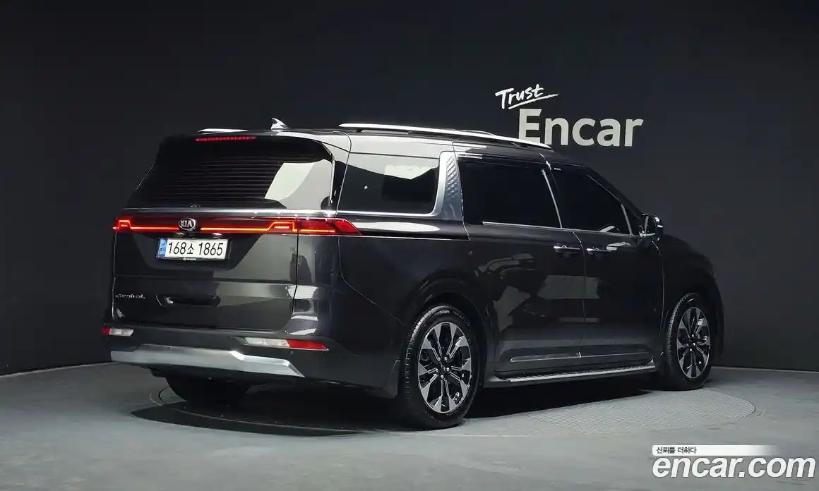 Kia Canival 2021 2.2 Автомат в Москве № 133450, фото 18