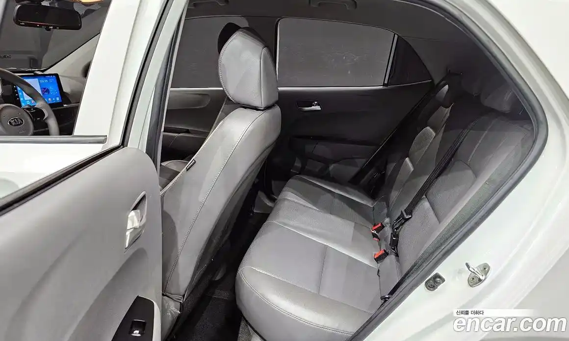 Kia Morning 2021 1.0 Автомат в Москве № 134003, фото 10