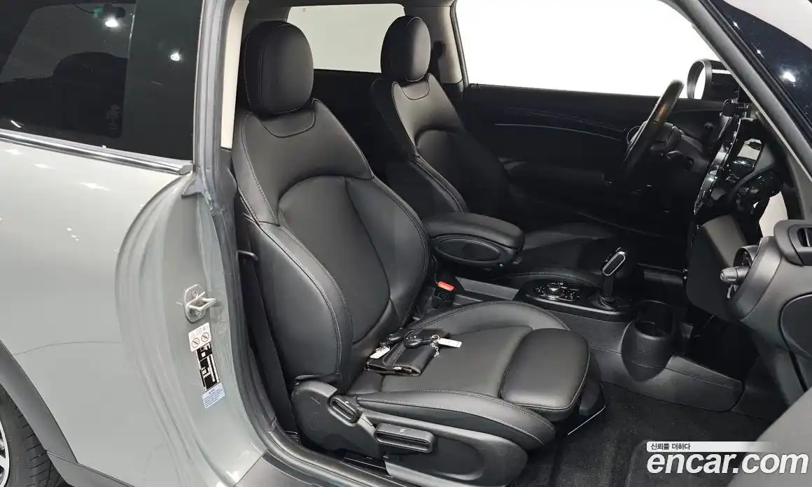 Mini Cooper 2022 2.0 Автомат в Москве № 136690, фото 10