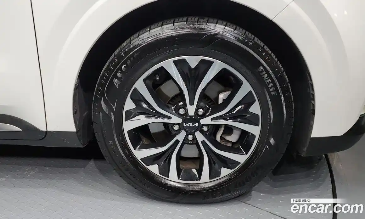 Kia Canival 2023 2.2 Автомат в Москве № 13920, фото 16