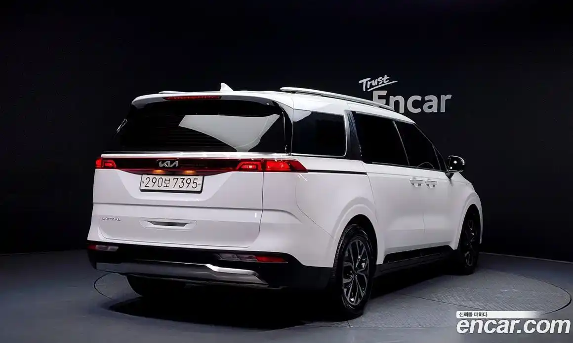 Kia Canival 2023 2.2 Автомат в Москве № 13920, фото 10