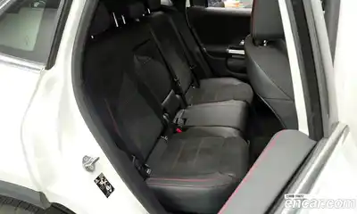 Mercedes-Benz GLA-Class 2022 2.0 Автомат в Москве № 143173, миниатюра 3