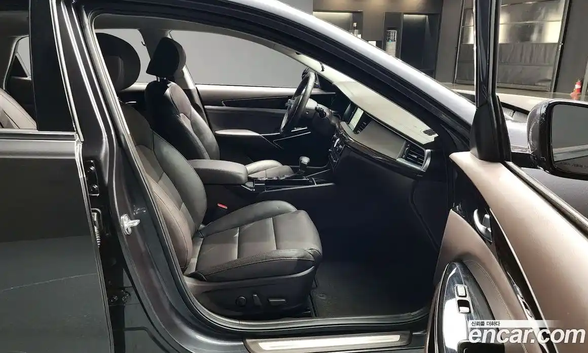 Kia K7 2019 2.4 Автомат в Москве № 14400, фото 17