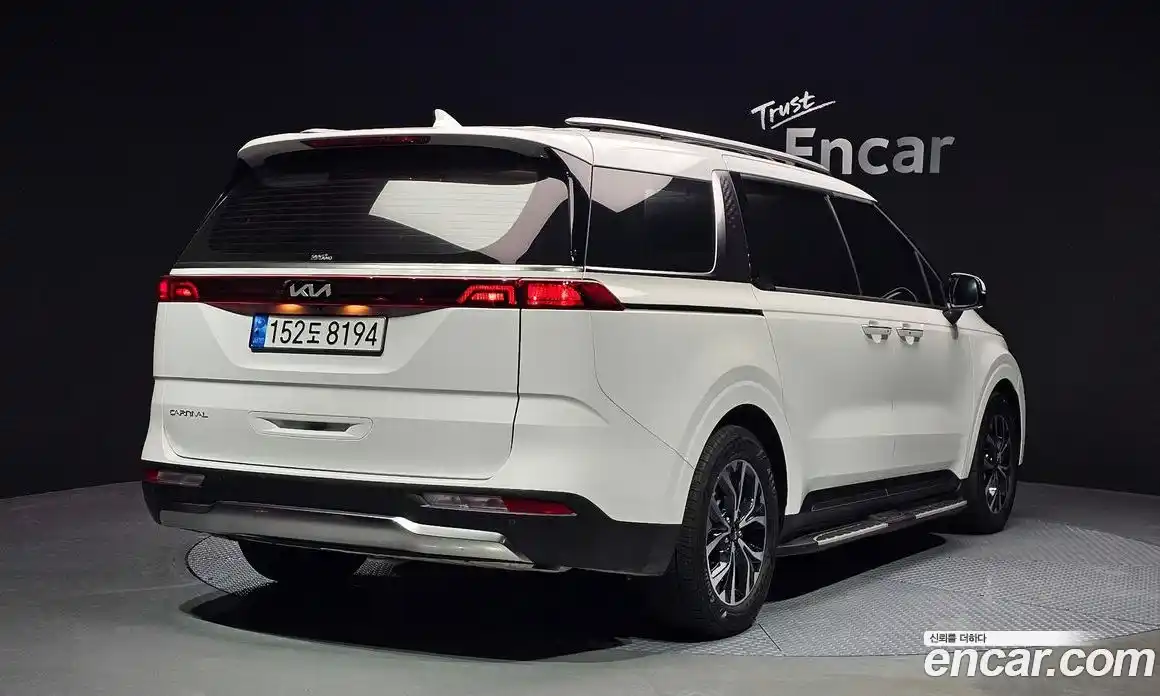 Kia Canival 2023 2.2 Автомат в Москве № 14569, фото 15