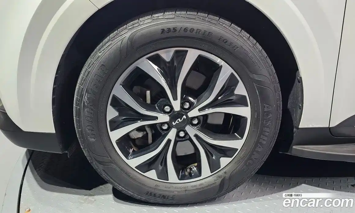 Kia Canival 2023 2.2 Автомат в Москве № 14569, фото 17