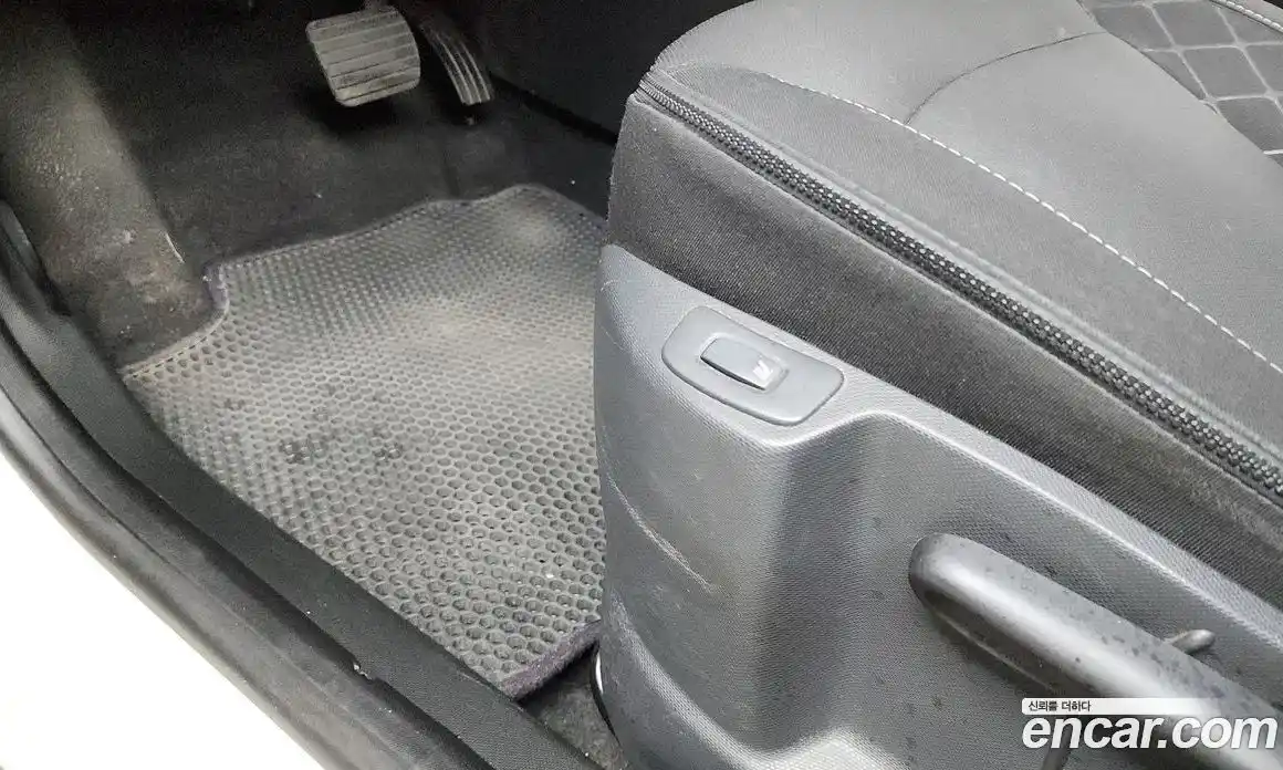 Renault QM3 2015 1.5 Автомат в Москве № 147687, фото 11