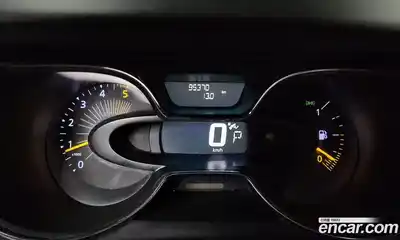 Renault QM3 2015 1.5 Автомат в Москве № 147687, миниатюра 2