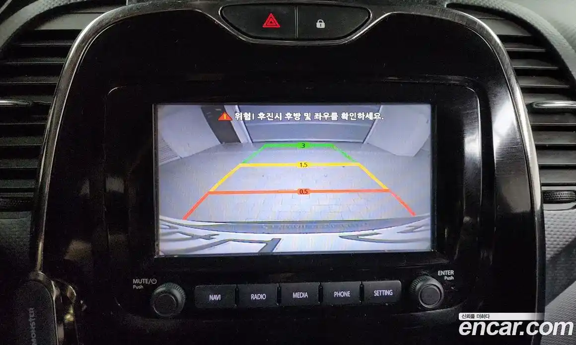 Renault QM3 2015 1.5 Автомат в Москве № 147687, фото 8