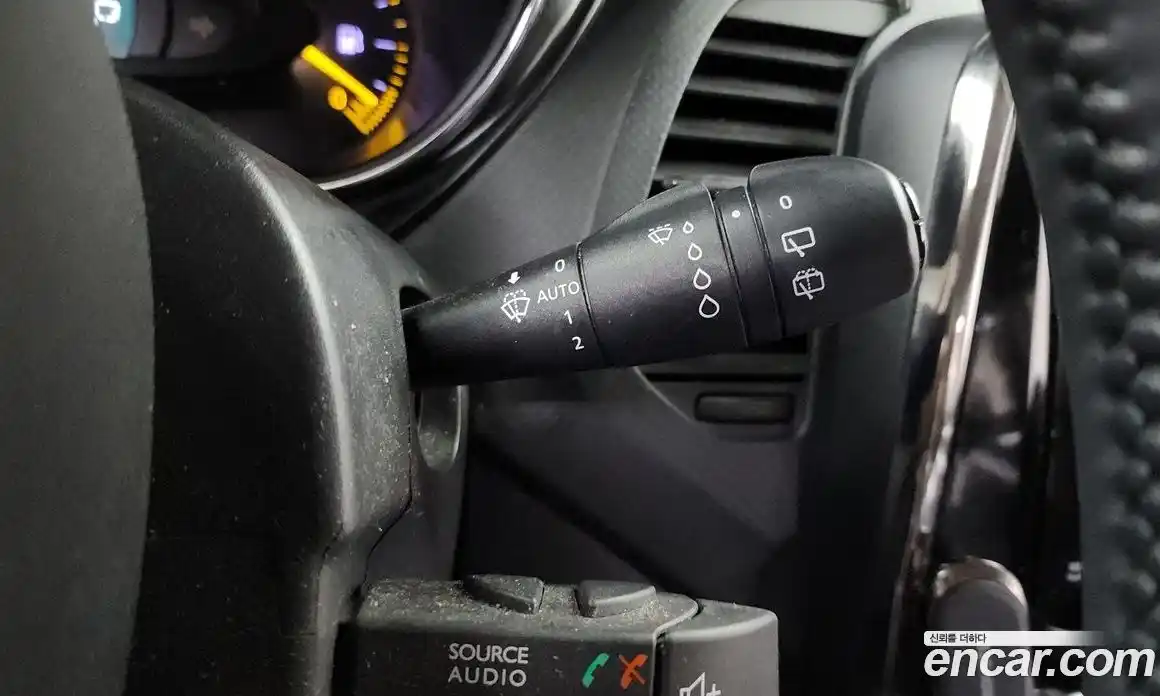 Renault QM3 2015 1.5 Автомат в Москве № 147687, фото 10