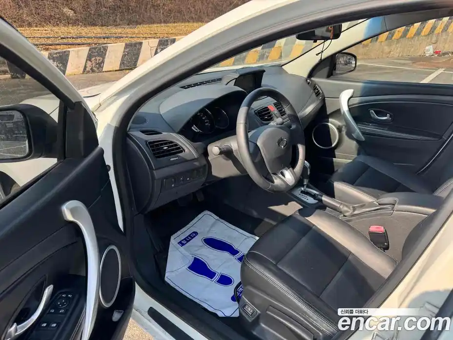 Renault SM3 2011 1.6 Автомат в Москве № 149226, фото 13