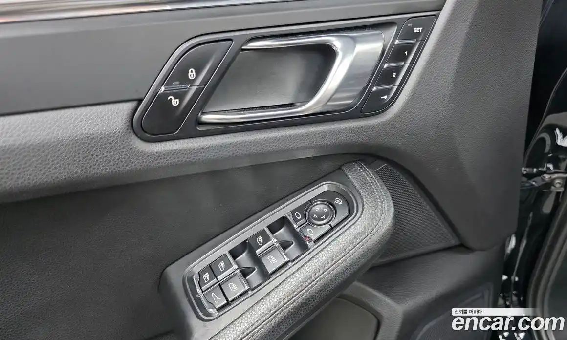 Porsche Macan 2015 2.0 Автомат в Москве № 150291, фото 13