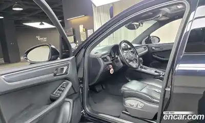 Porsche Macan 2015 2.0 Автомат в Москве № 150291, миниатюра 2