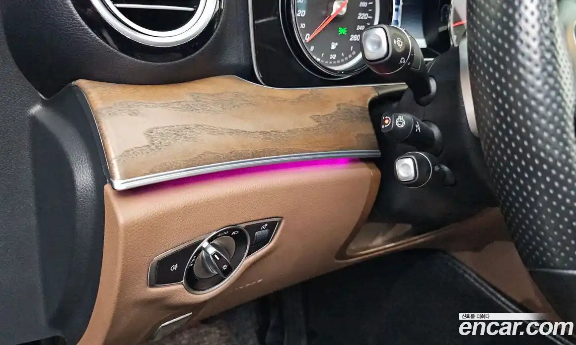 Mercedes-Benz E-Class 2018 2.0 Автомат в Москве № 150823, фото 16