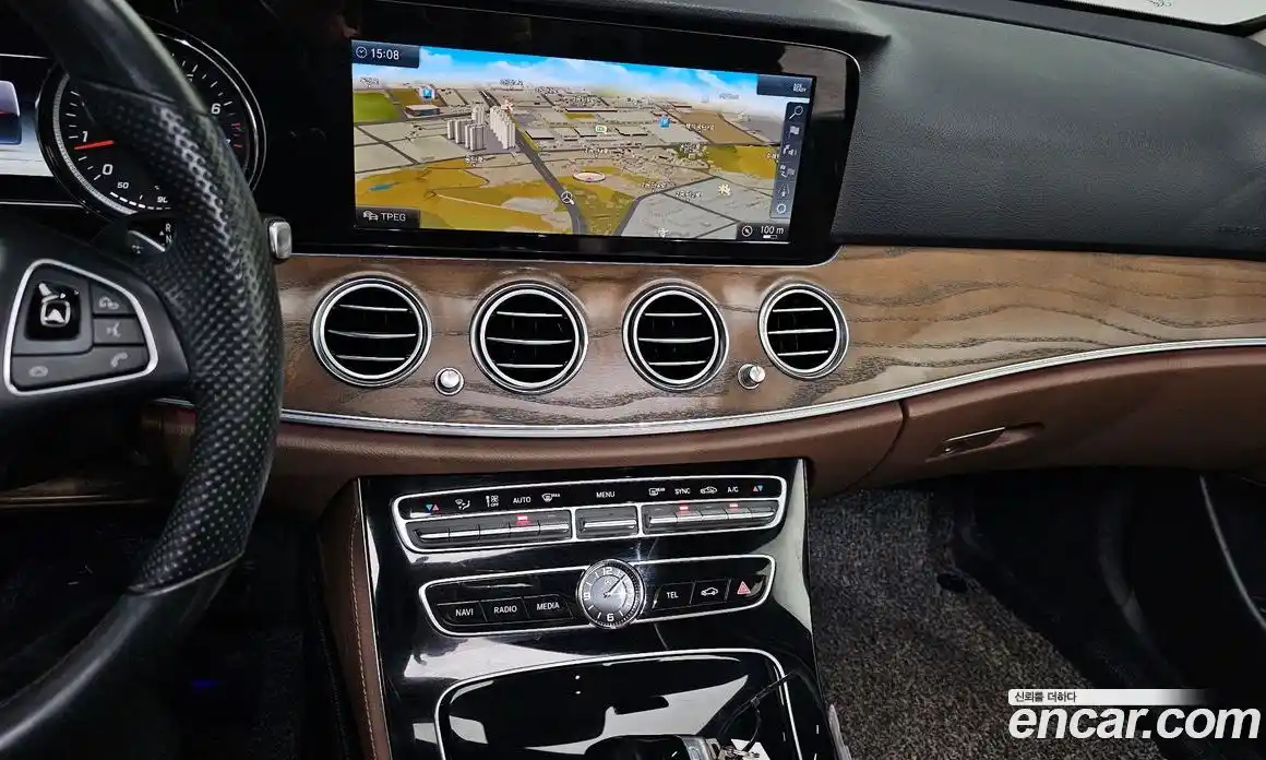 Mercedes-Benz E-Class 2018 2.0 Автомат в Москве № 150823, фото 4