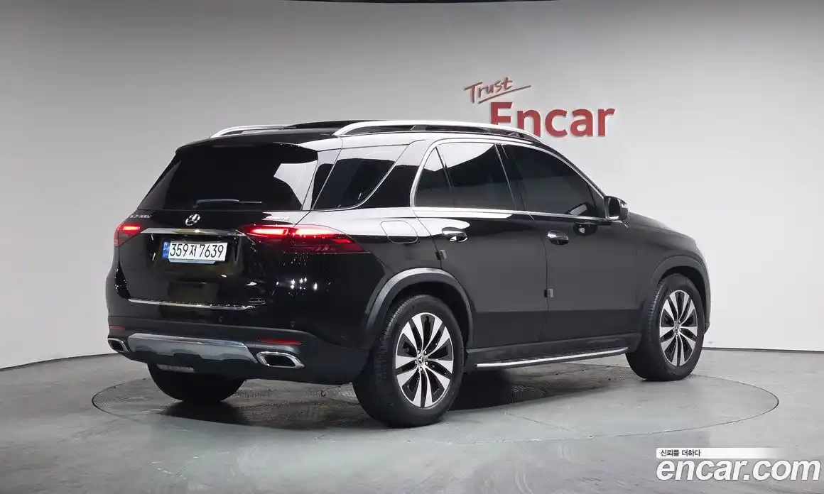 Mercedes-Benz GLE-Class 2024 2.0 Автомат в Москве № 160215, фото 17