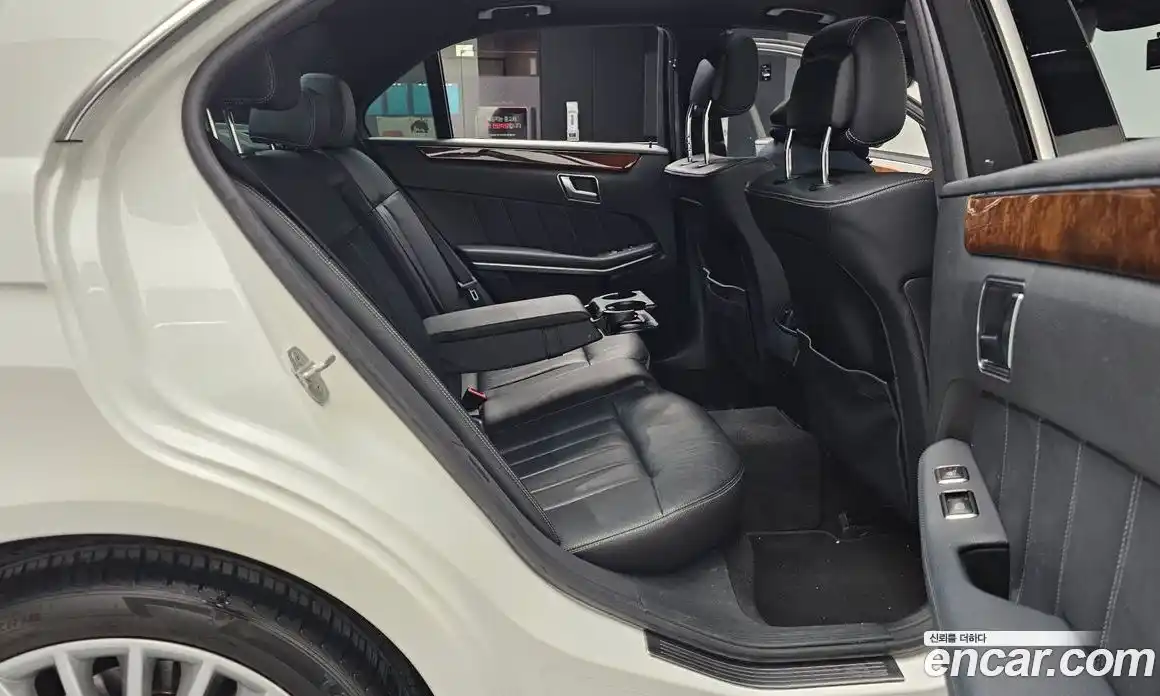 Mercedes-Benz E-Class 2016 3.5 Автомат в Москве № 160624, фото 15