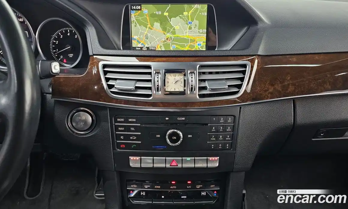 Mercedes-Benz E-Class 2016 3.5 Автомат в Москве № 160624, фото 20