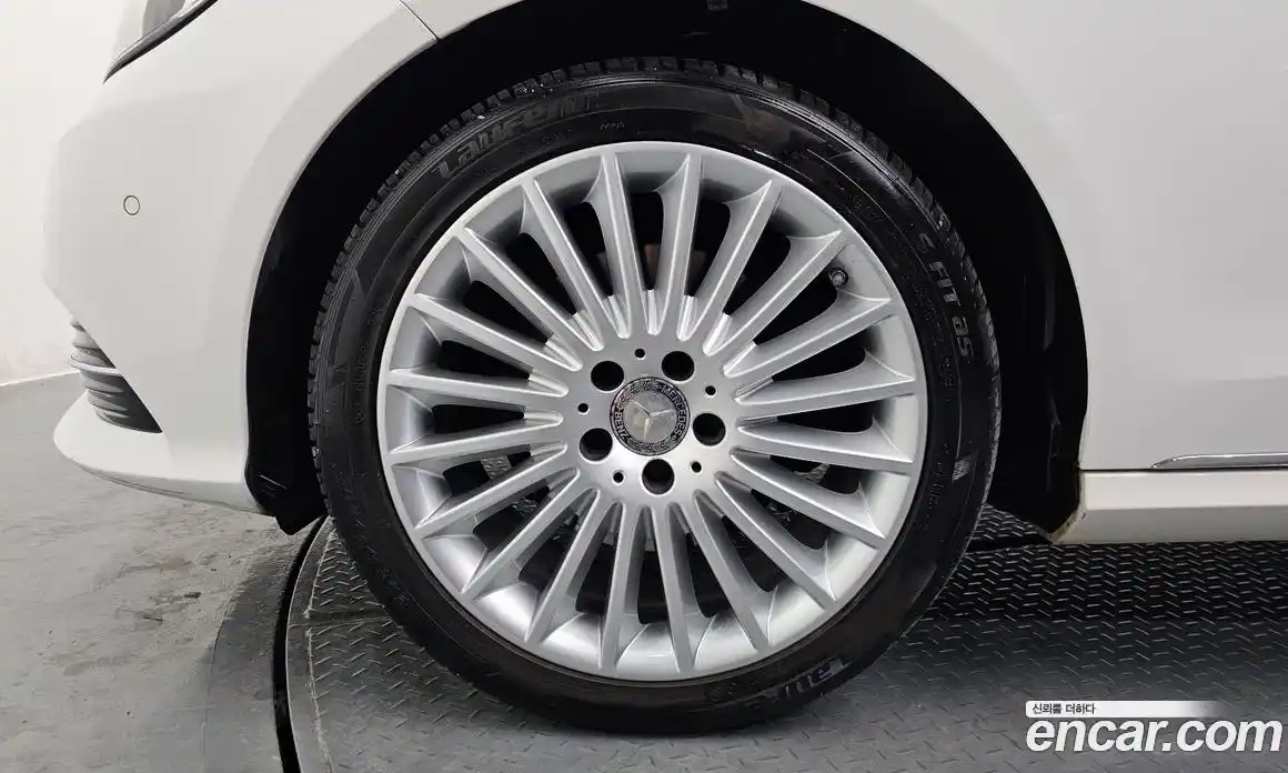 Mercedes-Benz E-Class 2016 3.5 Автомат в Москве № 160624, фото 5