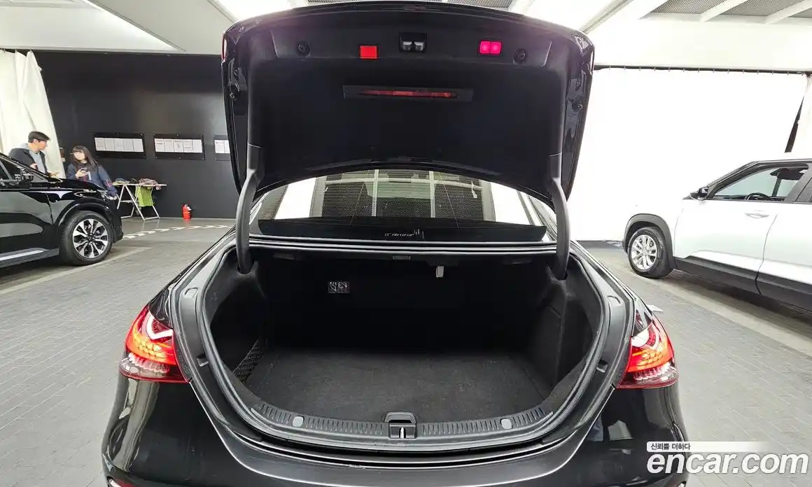 Mercedes-Benz E-Class 2021 1.9 Автомат в Москве № 160780, фото 12