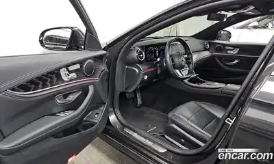 Mercedes-Benz E-Class 2021 1.9 Автомат в Москве № 160780, миниатюра 2