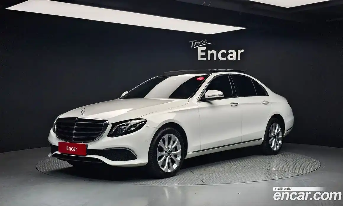 Mercedes-Benz E-Class 2019 2.0 Автомат в Москве № 161553, фото 11
