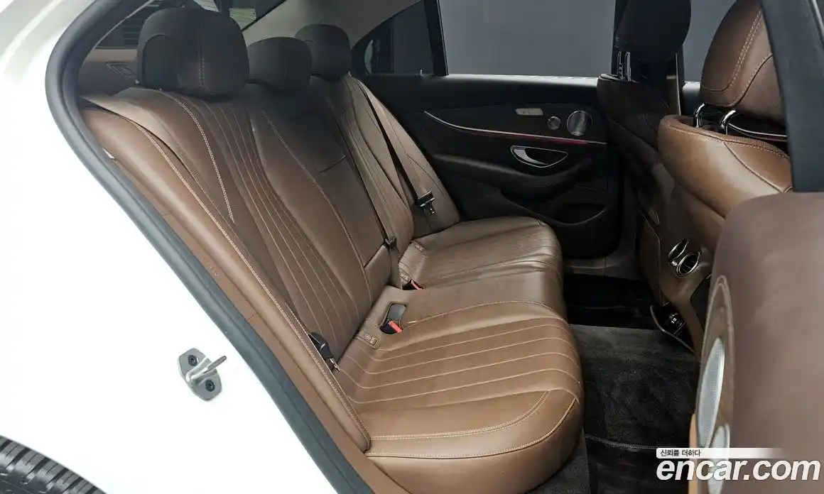 Mercedes-Benz E-Class 2019 2.0 Автомат в Москве № 161553, фото 3