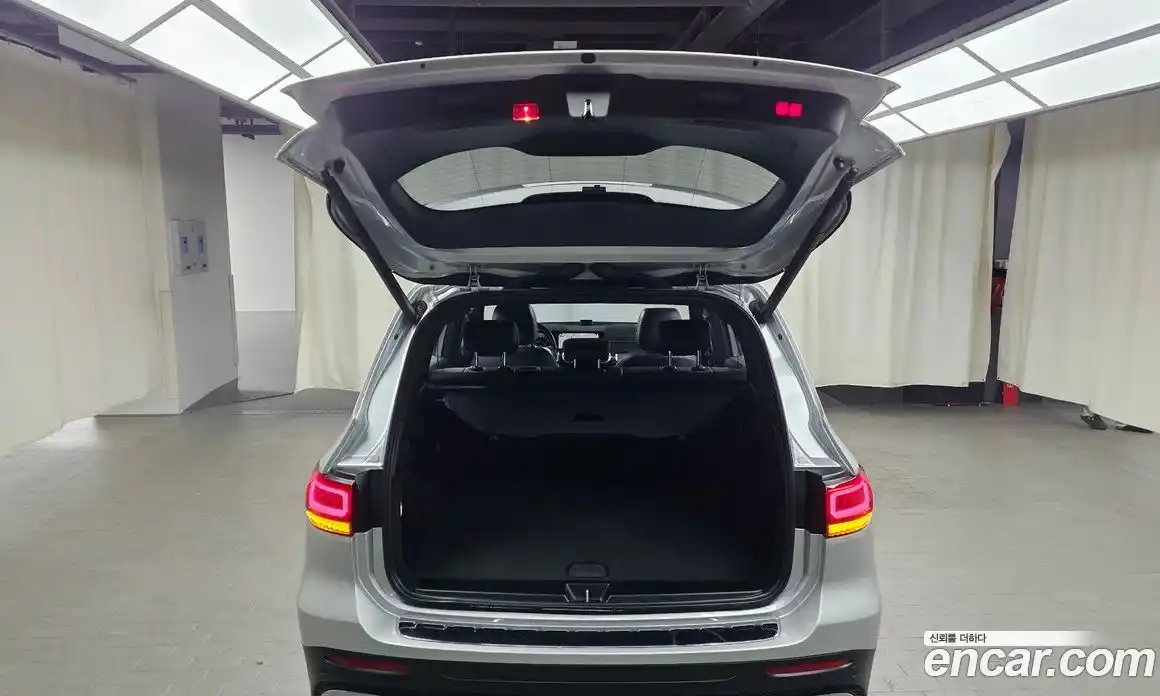 Mercedes-Benz GLB-Class 2021 2.0 Автомат в Москве № 161675, фото 19