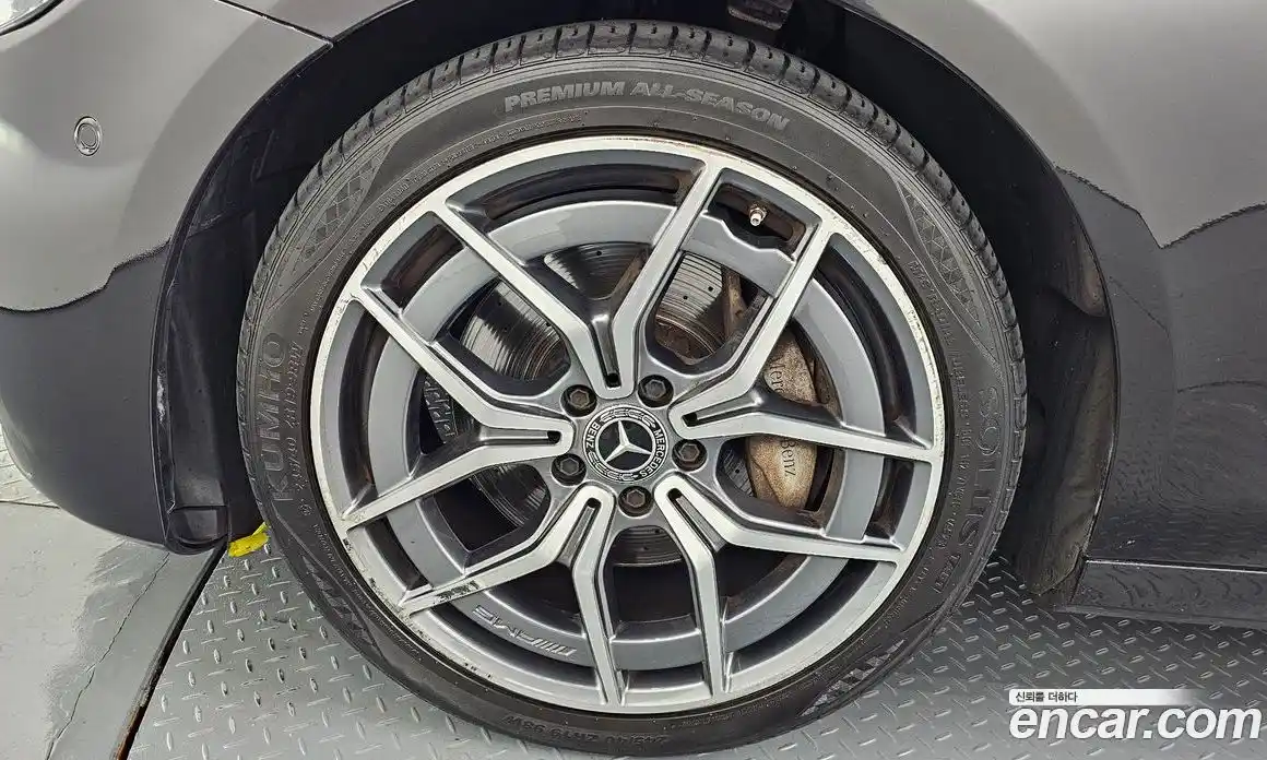 Mercedes-Benz E-Class 2021 1.9 Автомат в Москве № 161855, фото 15