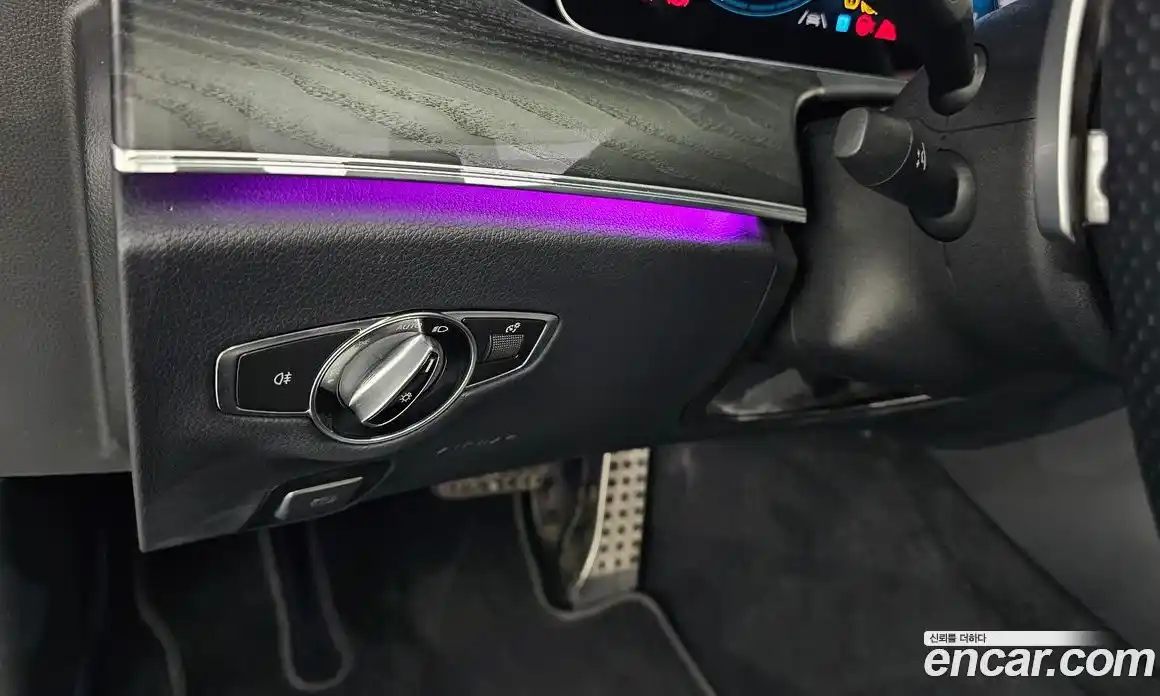 Mercedes-Benz E-Class 2021 1.9 Автомат в Москве № 161855, фото 19