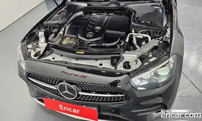 Mercedes-Benz E-Class 2021 1.9 Автомат в Москве № 161855, миниатюра 3