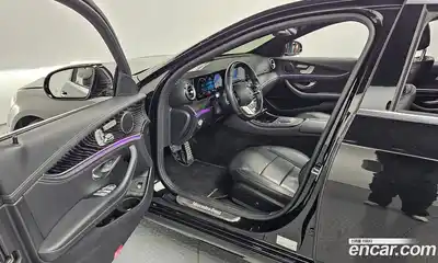 Mercedes-Benz E-Class 2021 1.9 Автомат в Москве № 161855, миниатюра 9